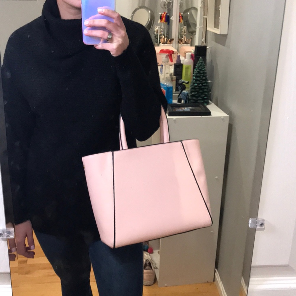 Light pink purse